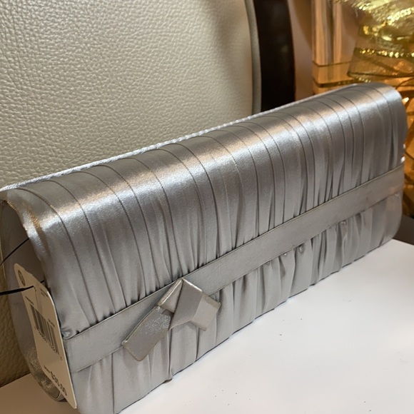 Jessica McClintock Party Clutch . - Picture 6 of 6